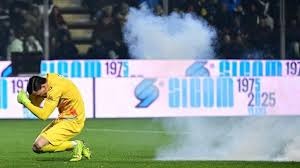 原周薪17万！TA：奥纳纳在曼联周薪降至12万镑，去土超后收入翻倍