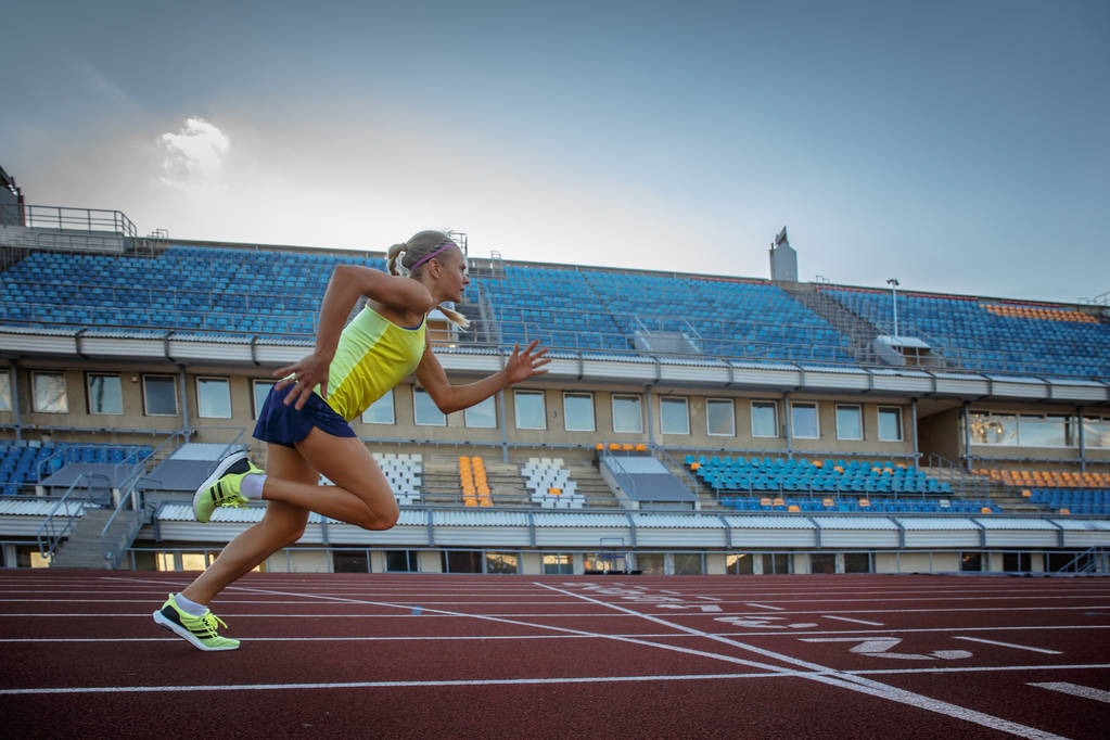 [中超]刘洋快攻横传门前 卡扎伊什维利包抄铲射得手